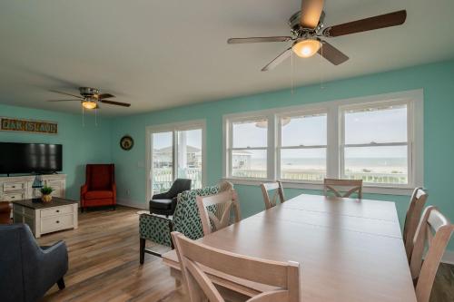 Southern Seabreeze by Oak Island Accommodations - photo 20