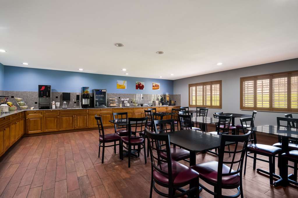 Quality Inn & Suites Oklahoma City North - photo 37