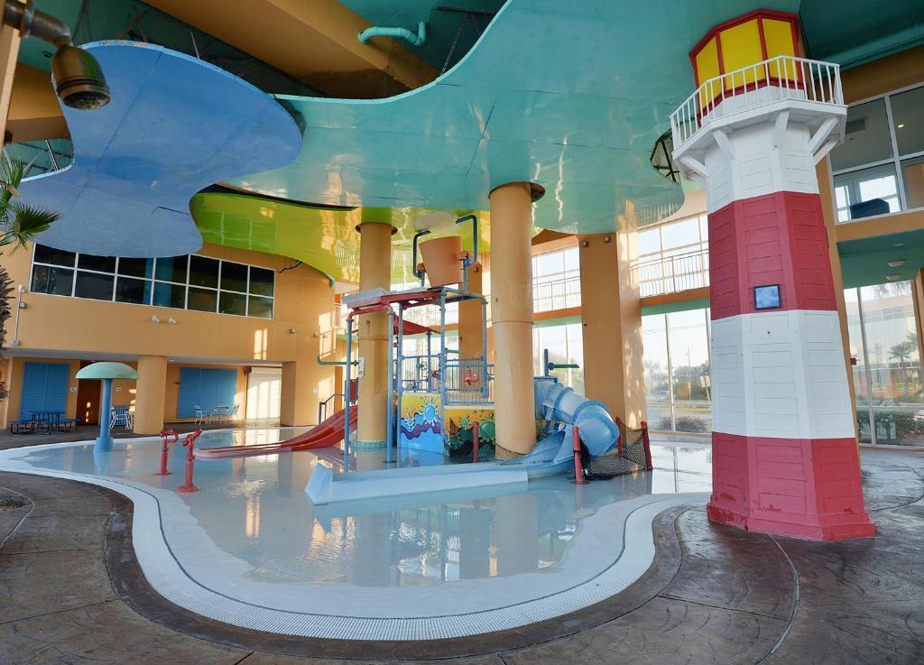 Splash 606 W - photo 13