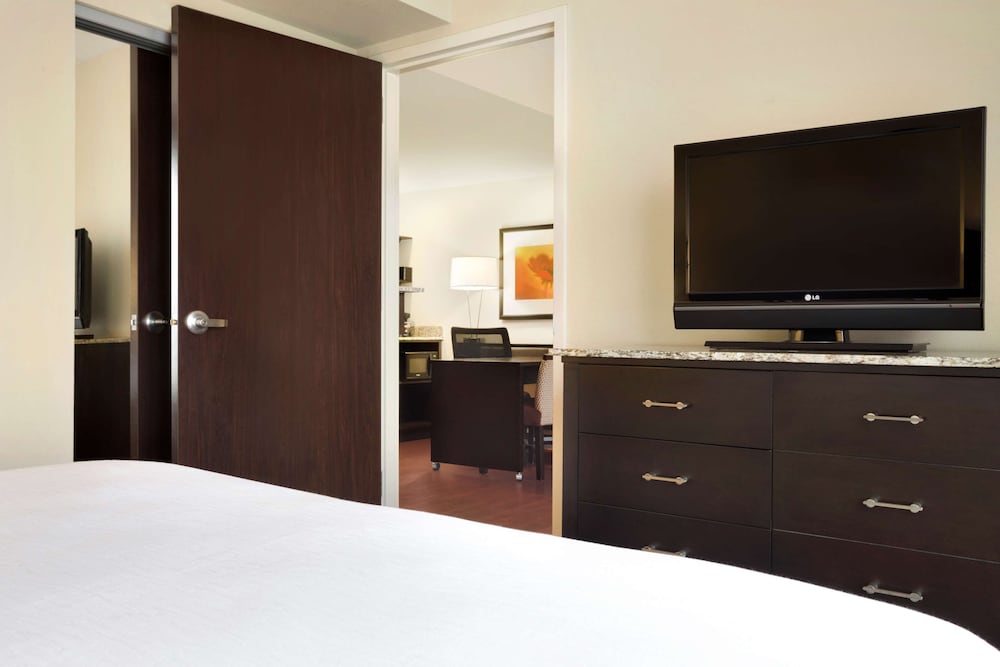 Embassy Suites by Hilton Jackson North Ridgeland - photo 9