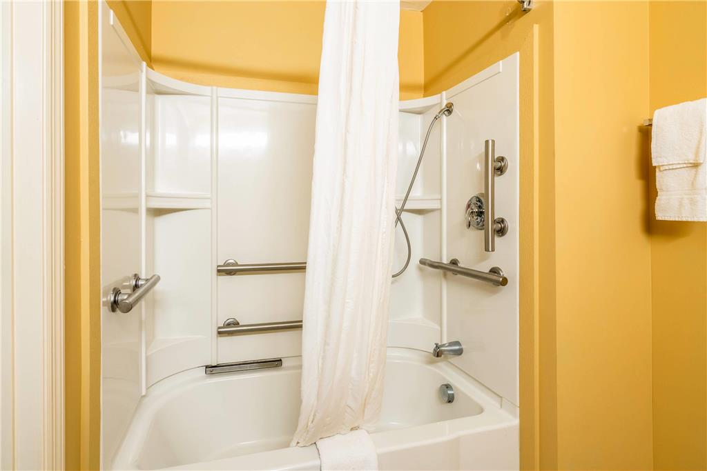 Suburban Studios Near Camp Lejeune - photo 20