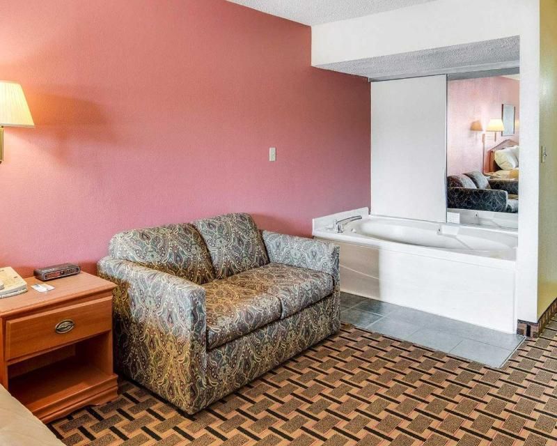 Motel 6 Texarkana - photo 23