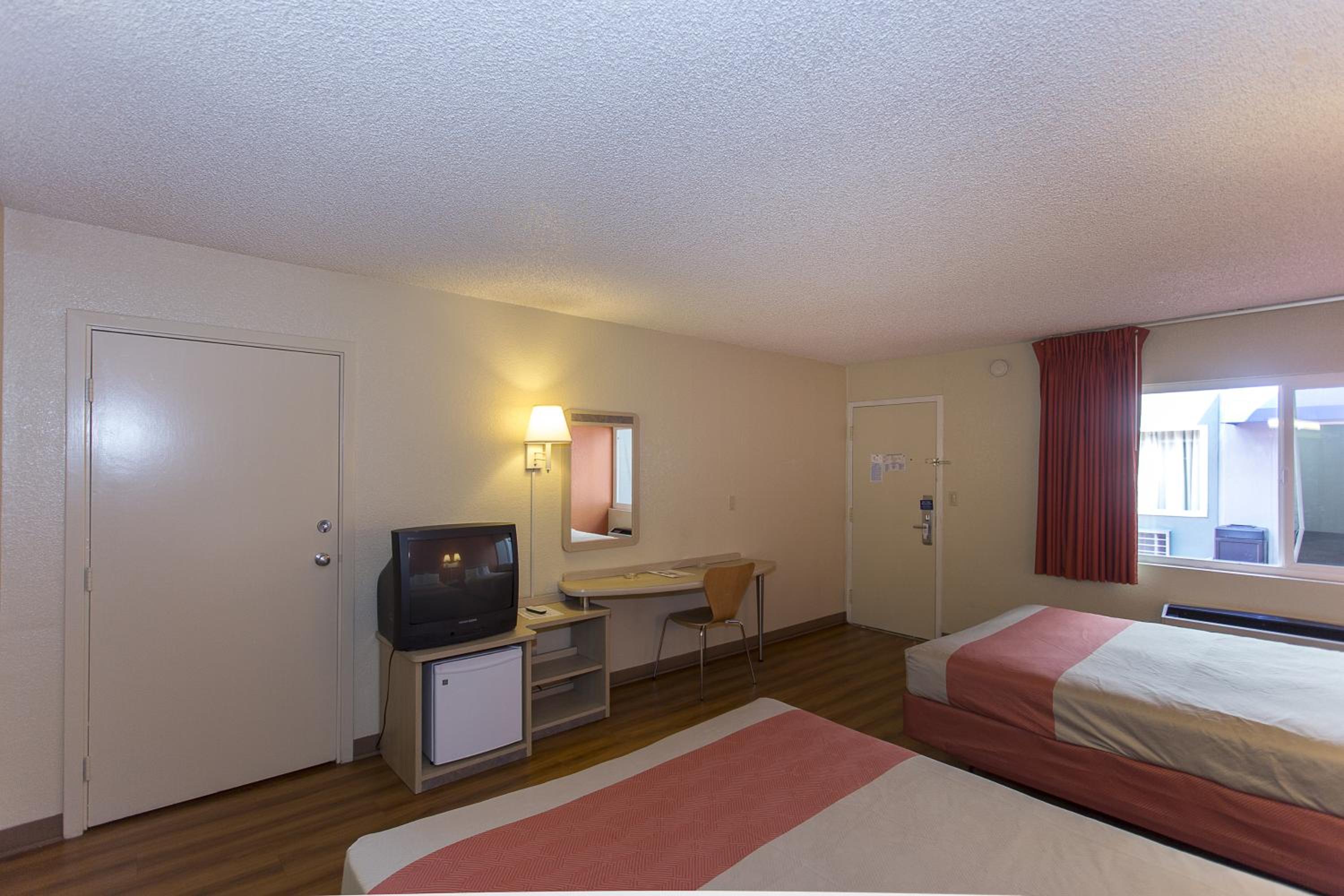 Cathedral Hill Hotel - photo 10