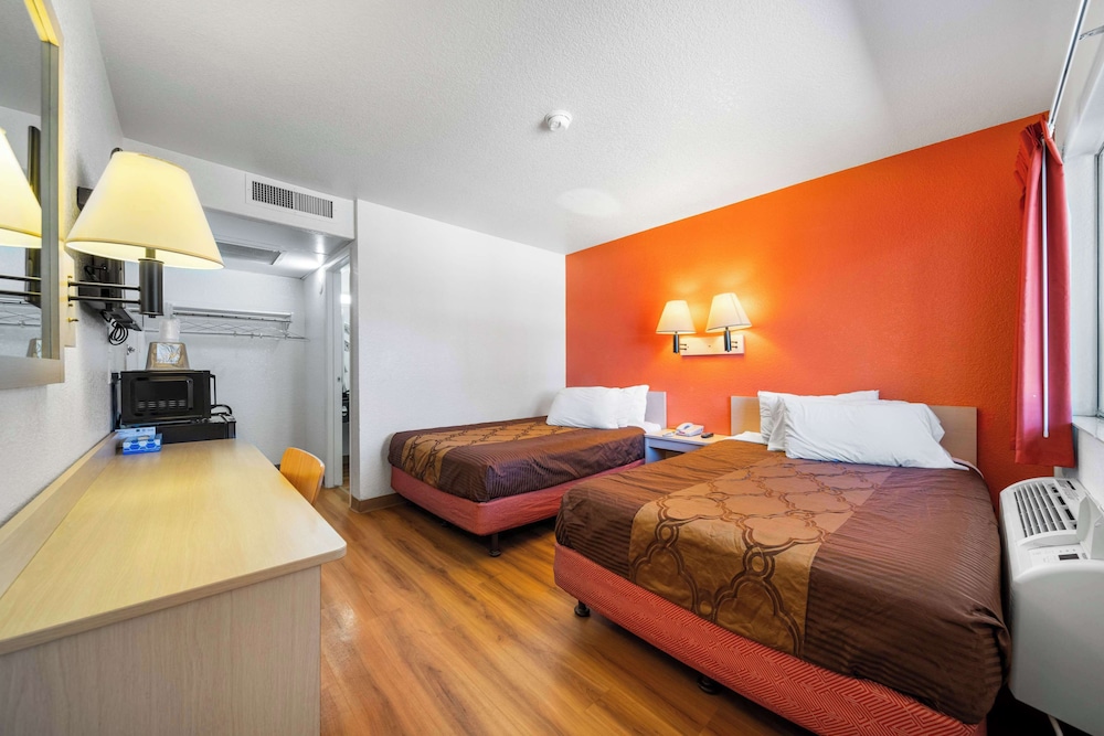 Motel 6 Big Bear Lake CA - photo 15