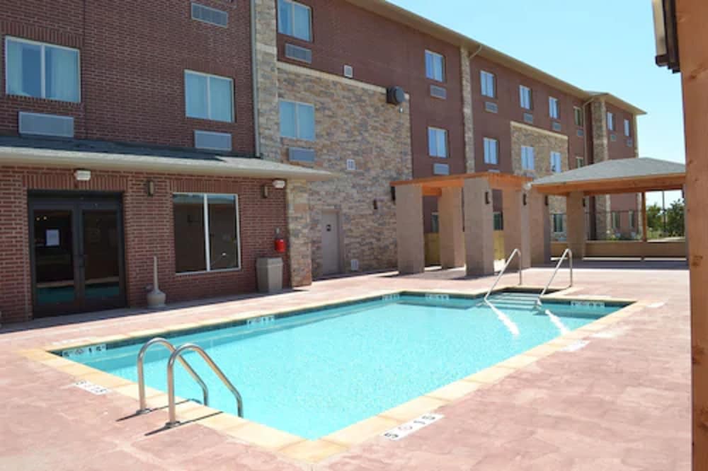 Red River Inn And Suites - photo 36