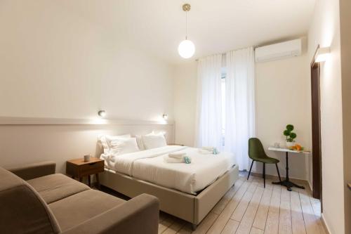 Renovated 2 bdr flat Statuto ZEN 51 — 4-Star Luxury Hotel in Rome, Italy
