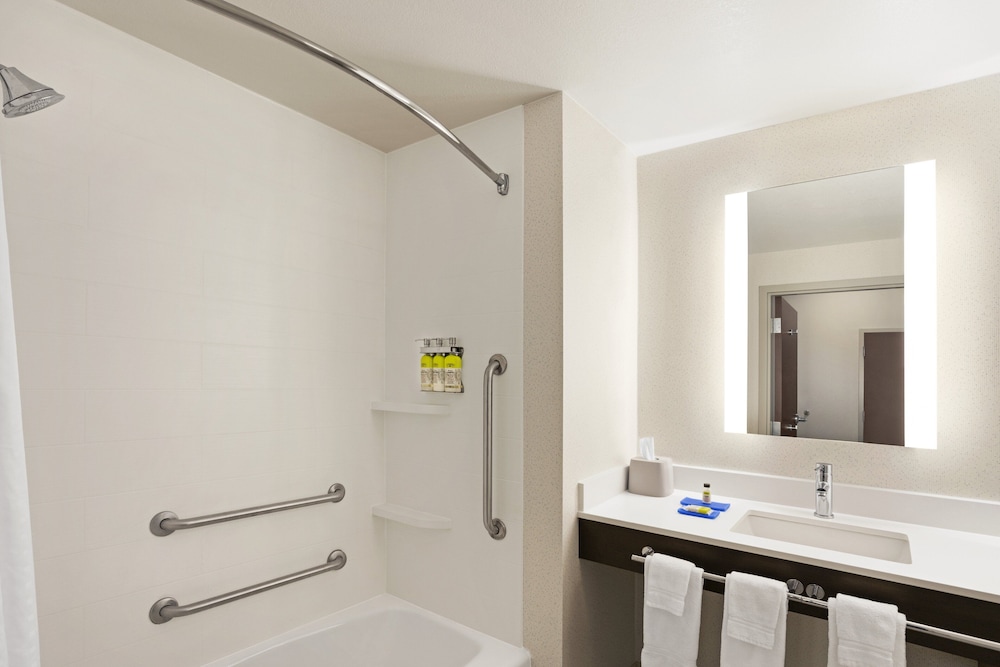 Holiday Inn Express Hotel & Suites Durant by IHG - photo 14
