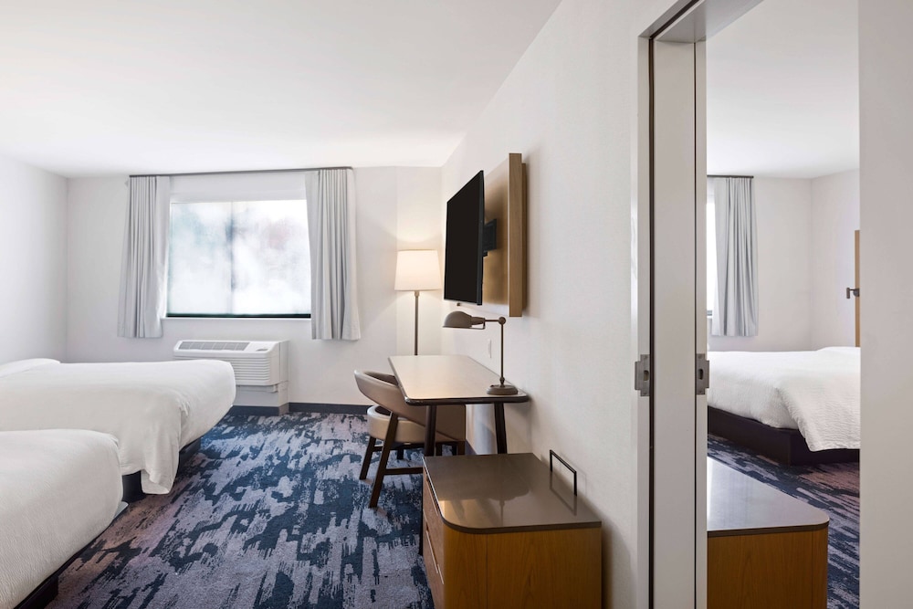 Fairfield Inn & Suites by Marriott San Diego Pacific Beach - photo 13