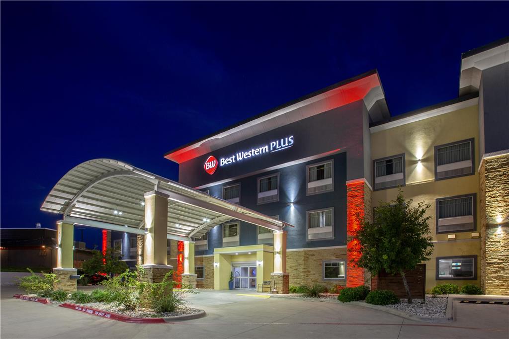Best Western Plus Lampasas Inn & Suites in Lampasas, United States