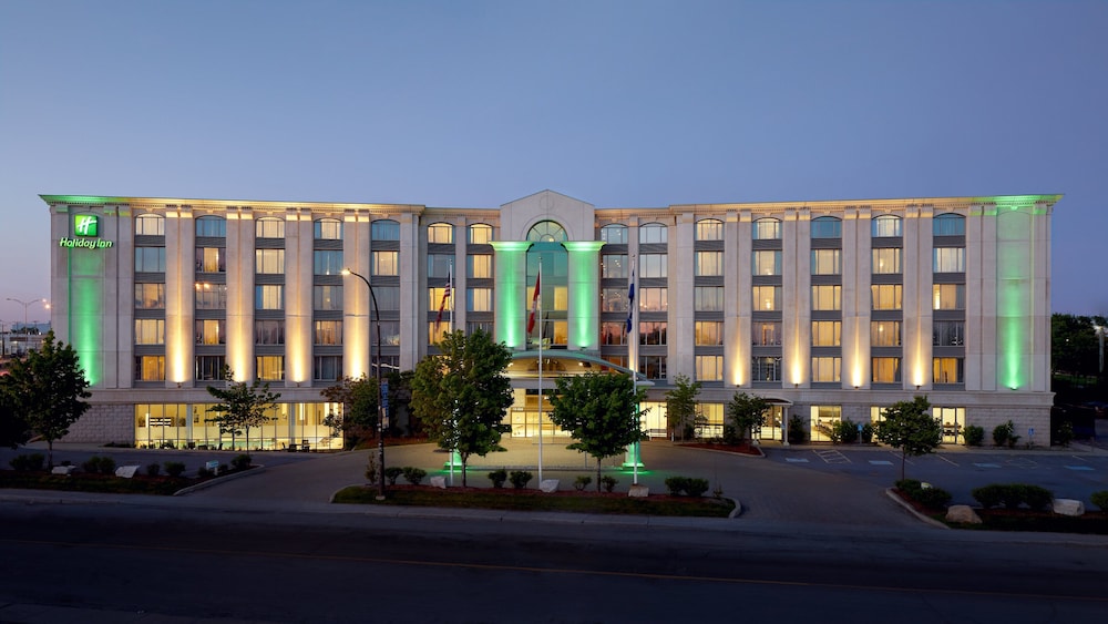 Holiday Inn Express Montreal Airport