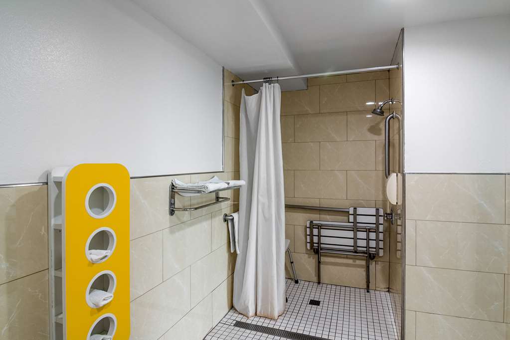 Motel 6 Norwalk CA - photo 32