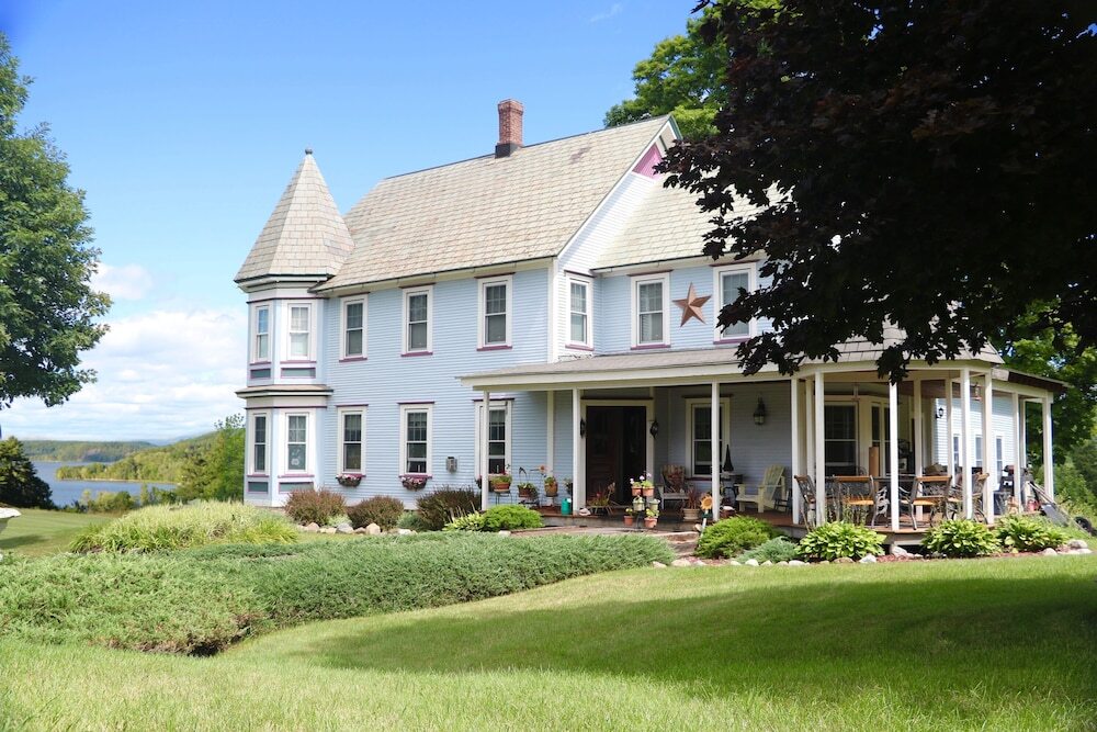 The Inn on Lake Champlain - photo 3
