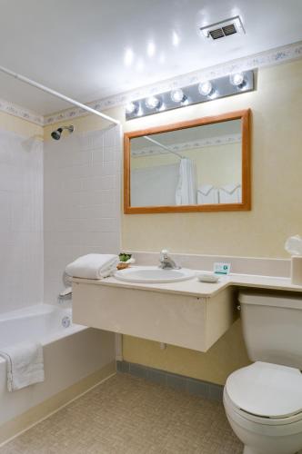 Saga Motor Hotel Pasadena - photo 2