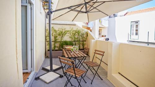 Lisbon Downtown Lovers Apartments: Costa do Castelo — 4-Star Luxury Hotel in Lisbon, Portugal