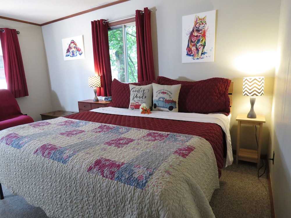 Tall Pines Inn - photo 3
