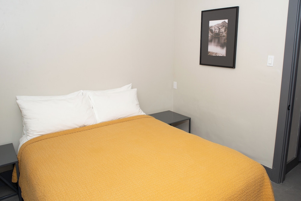 The Coachman Hotel - photo 46