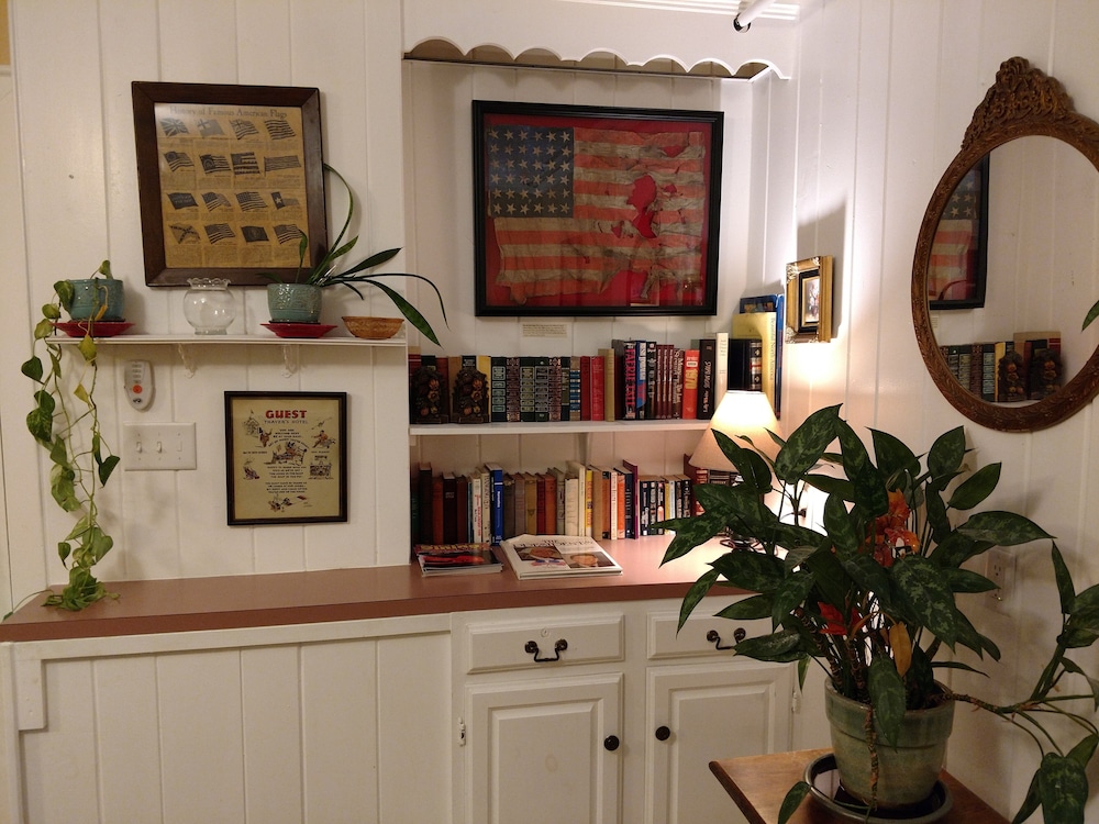 Thayers Inn - photo 26