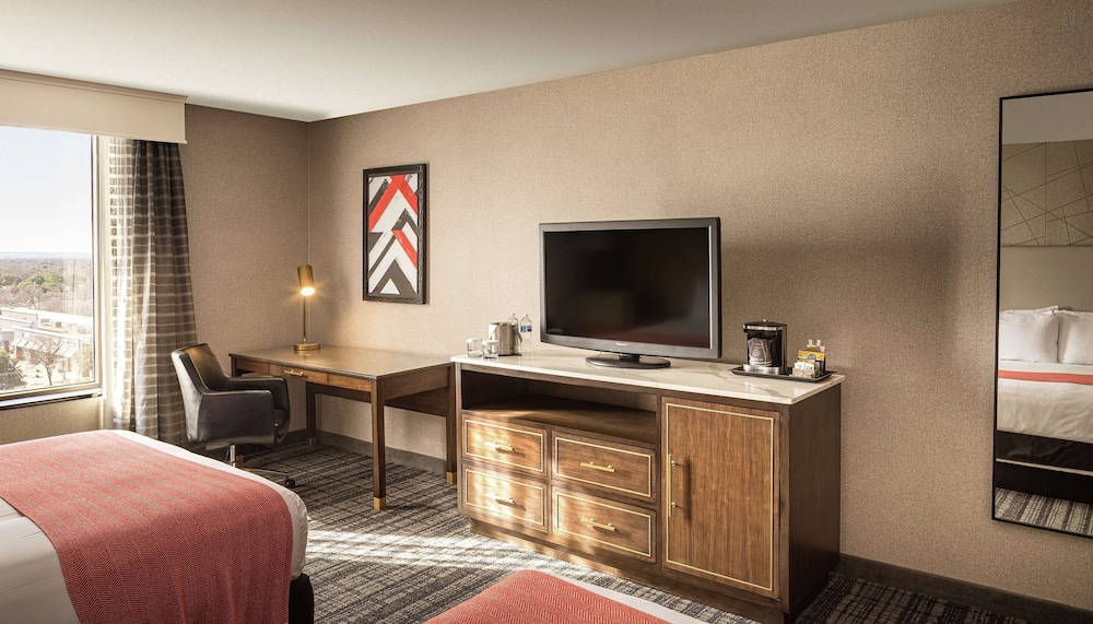 DoubleTree by Hilton Dallas Near the Galleria - photo 6