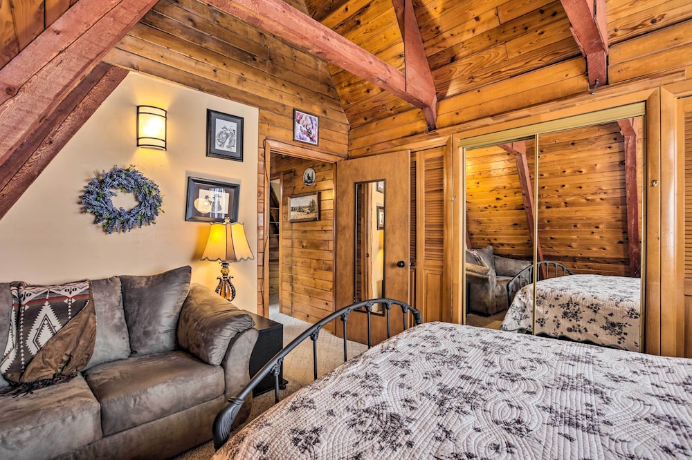 Serene Creekside Sheridan Getaway: Mountain Views - photo 11