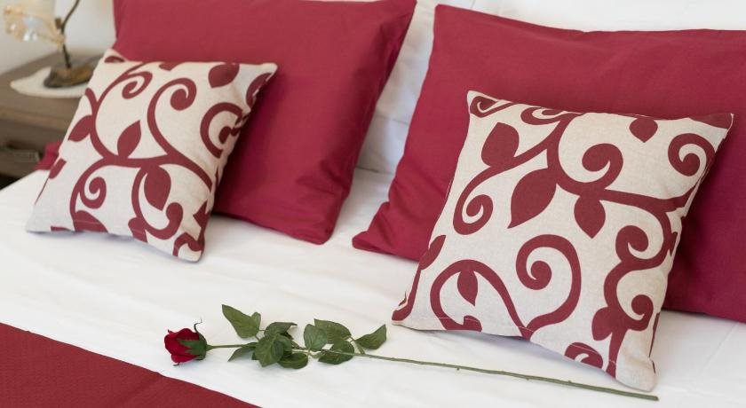 B&B Palazzo Tornabene — 4-Star Luxury Hotel in Catania, Italy