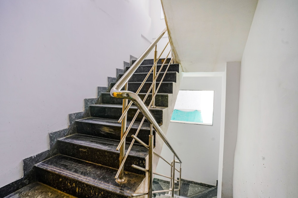 Fabhotel Crystal Inn - last minute hotel in Pune