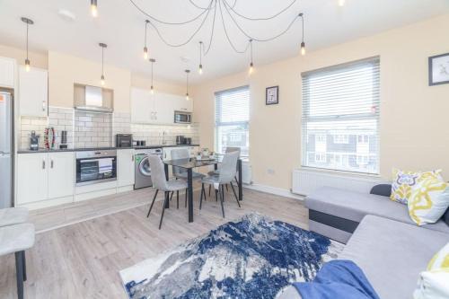 Modern stylish 2 bedroom apartment in East London — 4-Star Luxury Hotel in London, United Kingdom