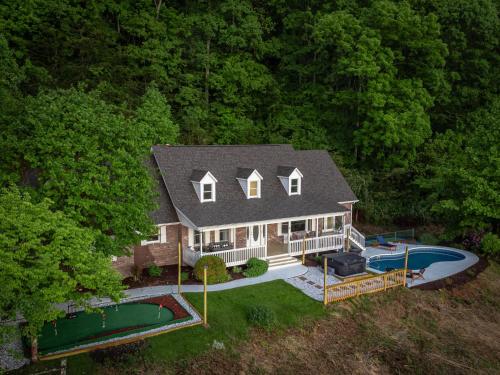 Massive Asheville Compound A Memorable Experience — Weaverville