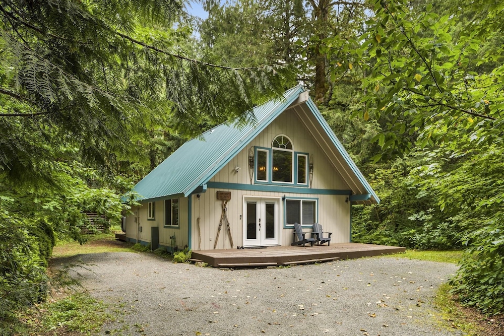 Sky One - carbon neutral hotel in Gold Bar