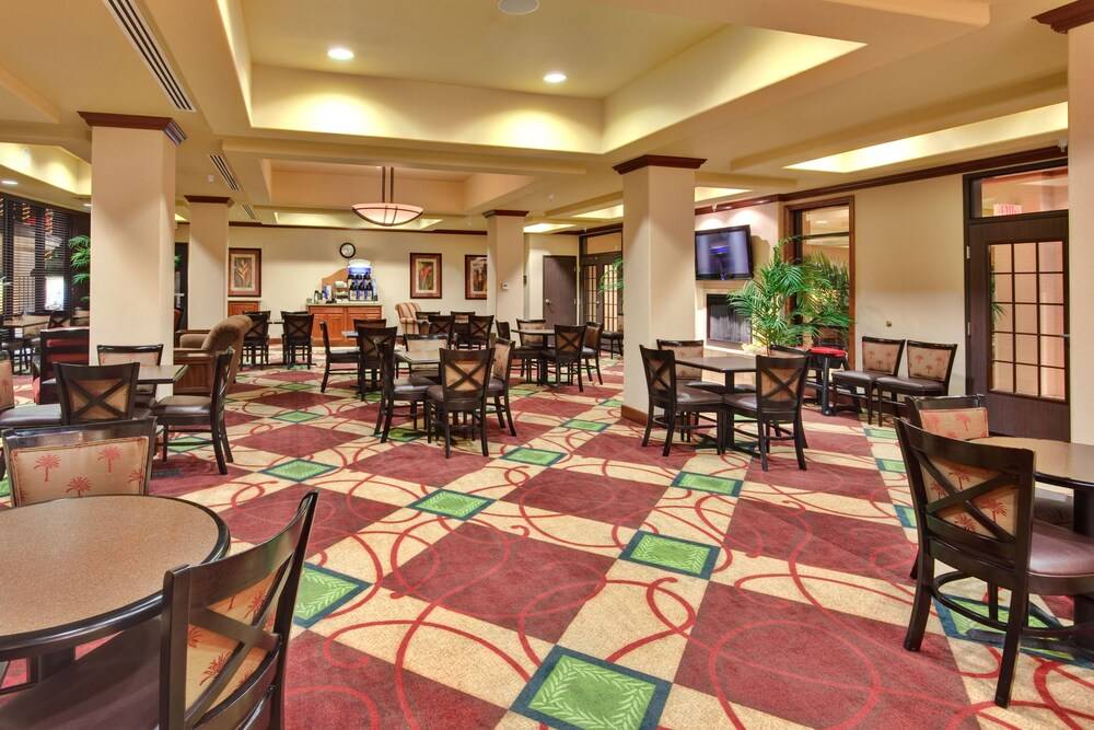 Holiday Inn Express & Suites Yuma by IHG - photo 28