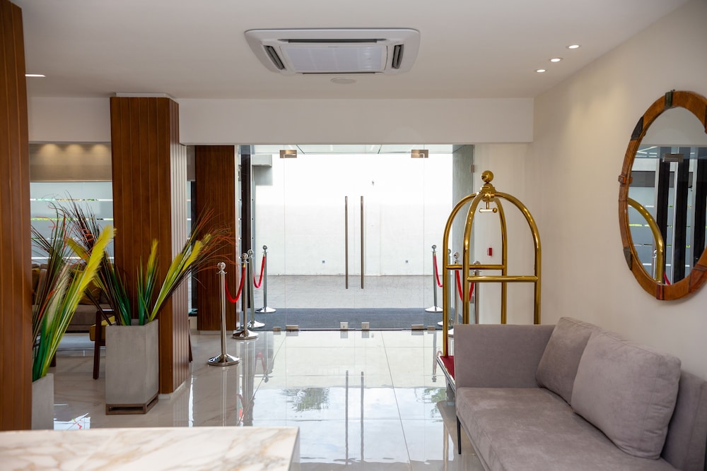 Silver Moon Hotel — Abidjan — photo 3