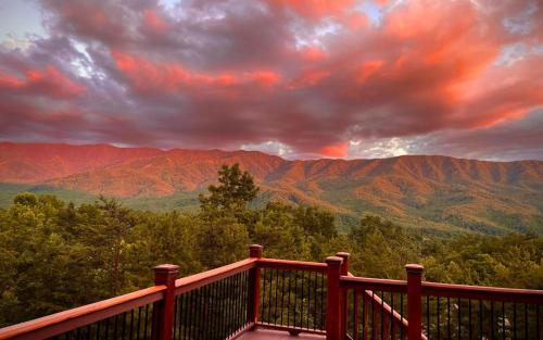 A Luxury View - last minute hotel in Gatlinburg