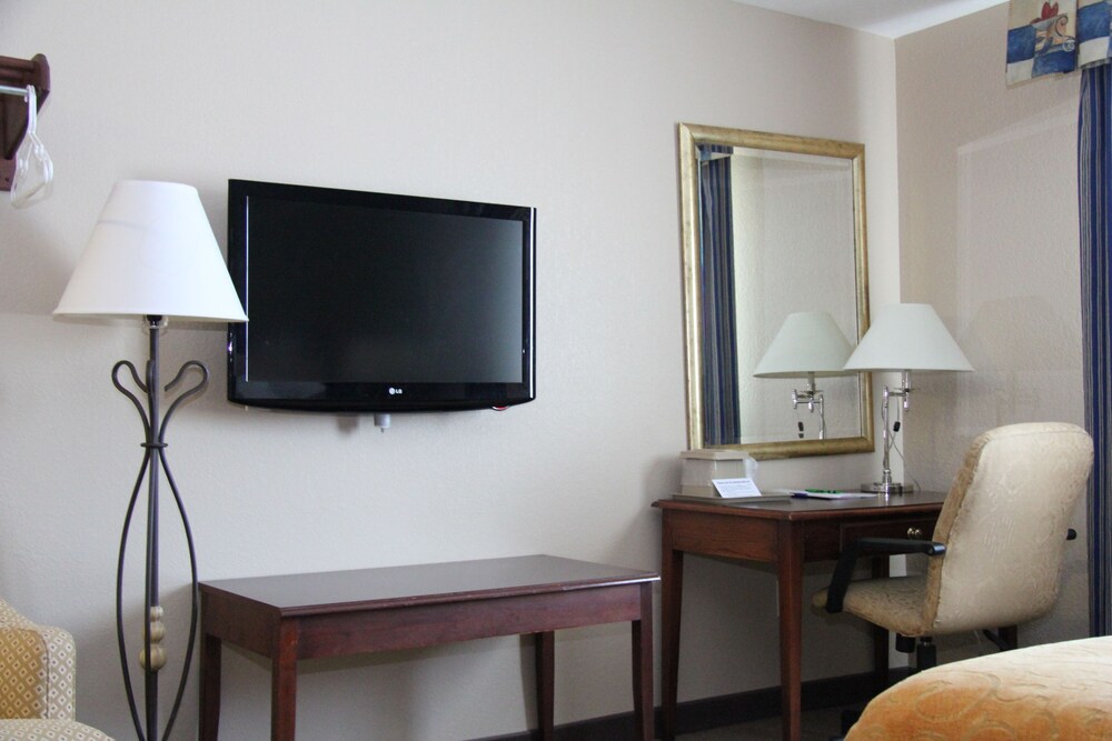 Green Acres Hotel - photo 27