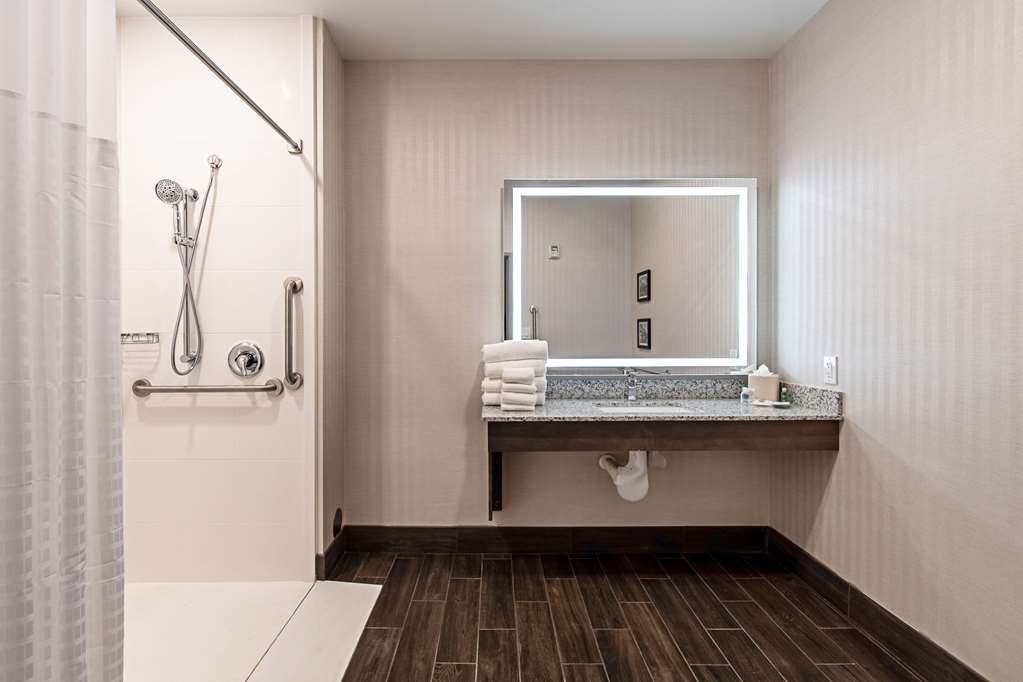 Comfort Suites Grove City Columbus South - photo 13
