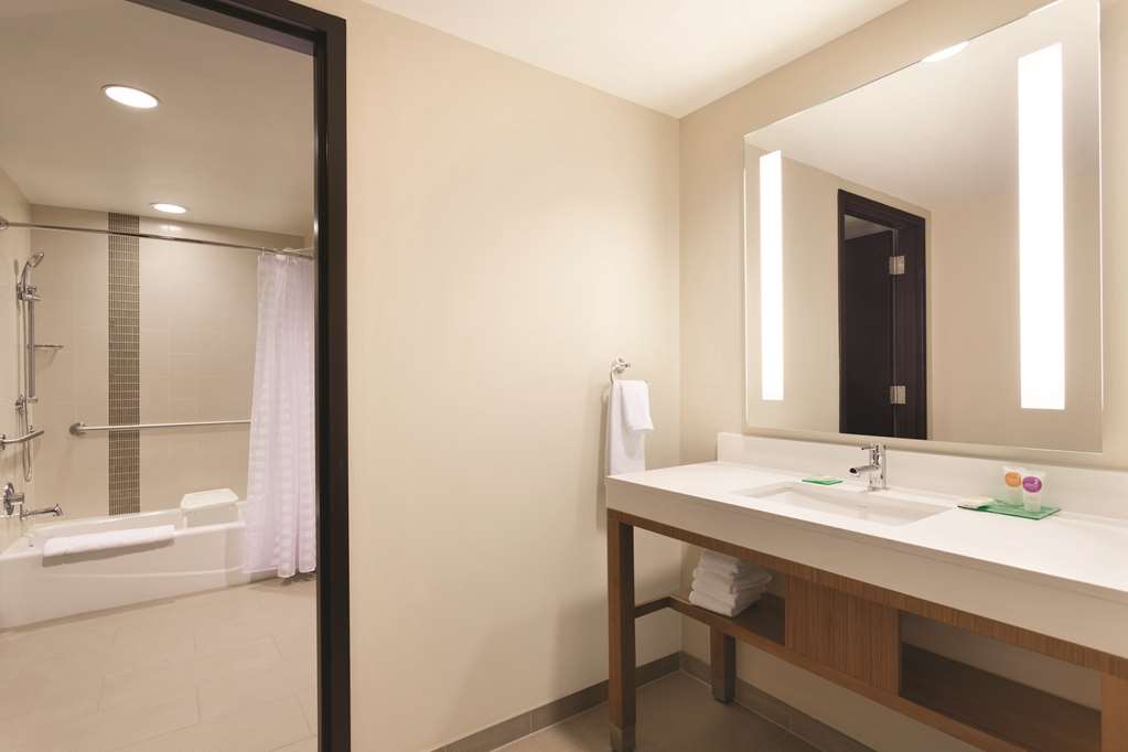 Hyatt Place Buffalo Amherst - photo 16