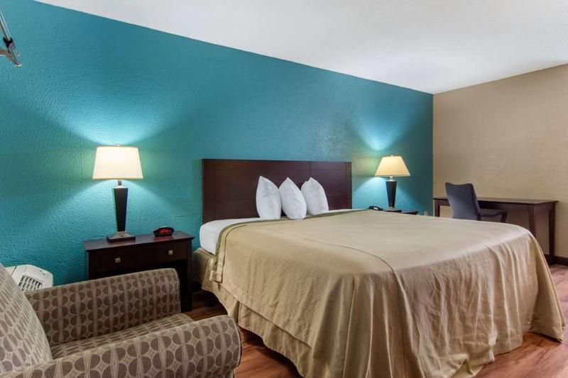 Suburban Extended Stay Hotel - photo 20