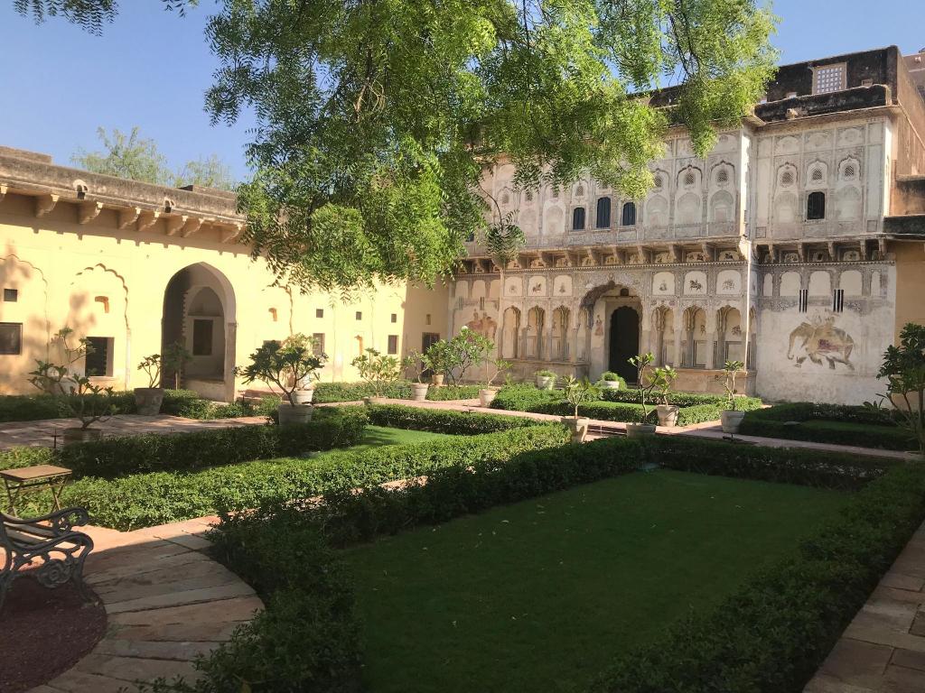 Deeppura Garh in Sikar, India