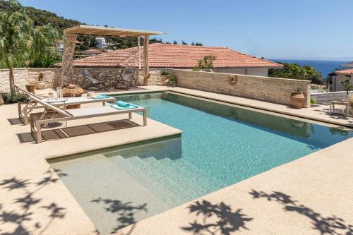 Casa Meraki by A&D Properties — 4-Star Luxury Hotel in Limin Mesoyaias, Greece