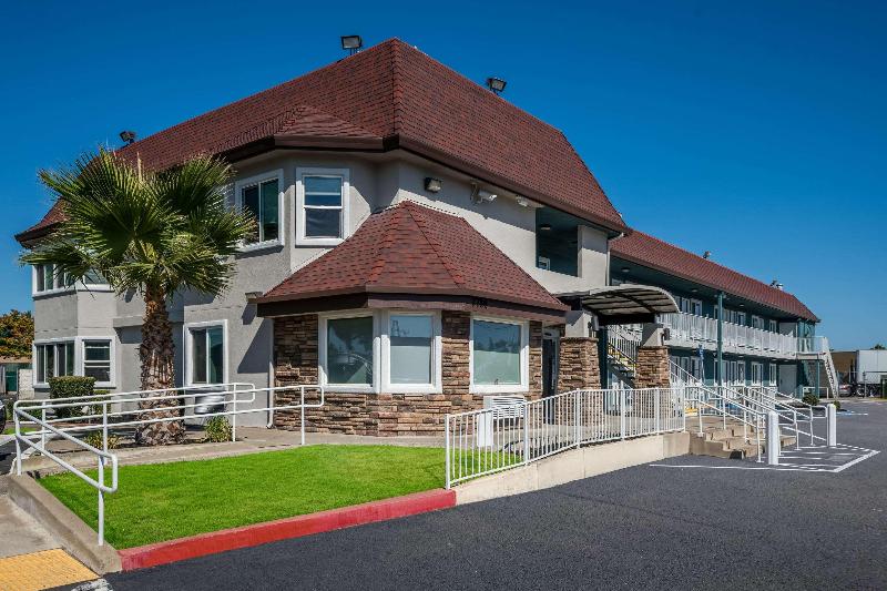 Quality Inn Elk Grove Sacramento - photo 10