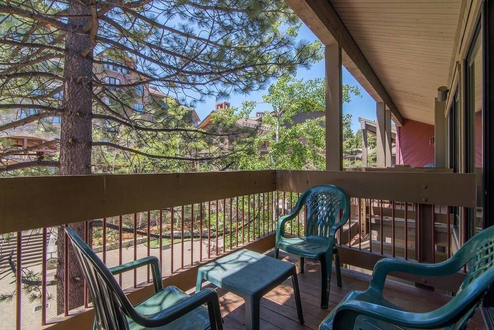 Modern Hotel Style Studio Timber Creek Lodge #210 by RedAwning - photo 15