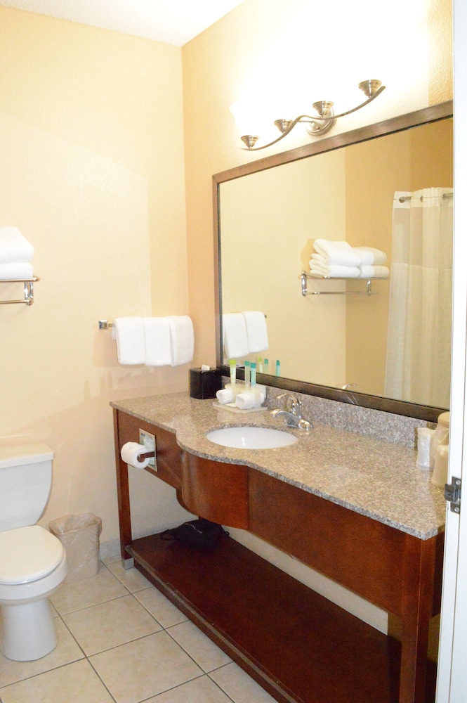 First Choice Inns at the Swell - photo 18