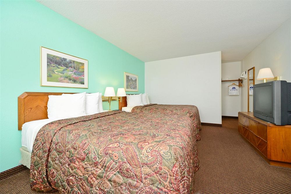 Americas Best Value Inn & Suites Overland Park Kansas City Closed - photo 10