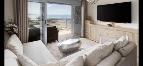 Infinity of the seas — 4-Star Luxury Hotel in Thessaloniki, Greece