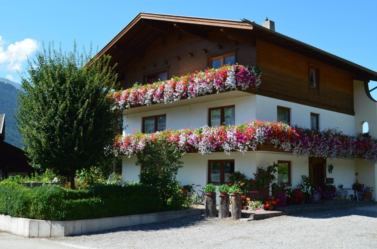 Appartments Hofer — 4-Star Luxury Hotel in Stumm, Austria