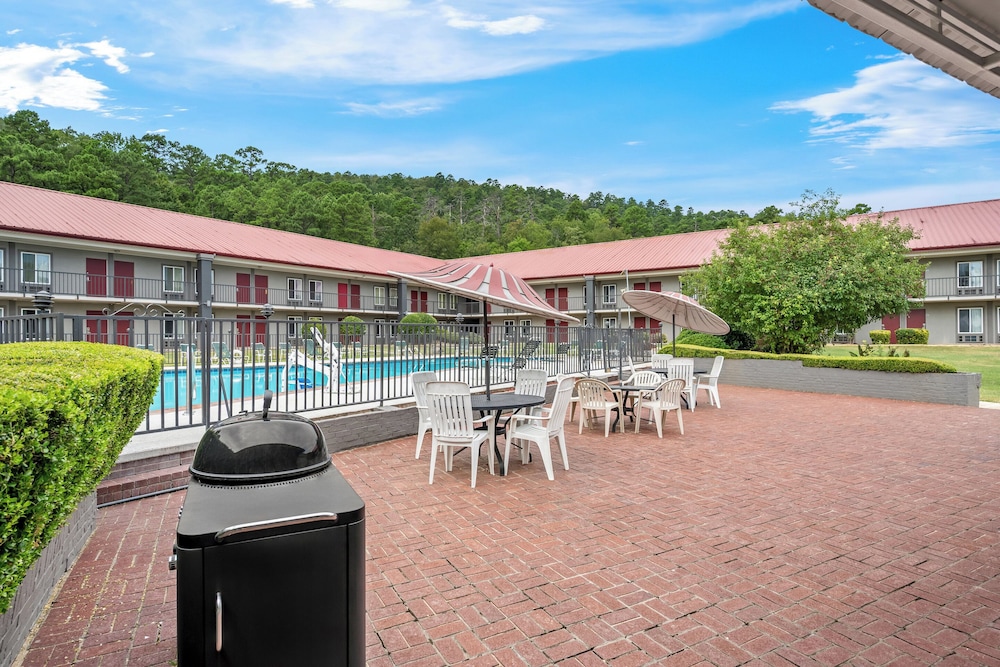 Red Roof Inn Hot Springs - photo 24