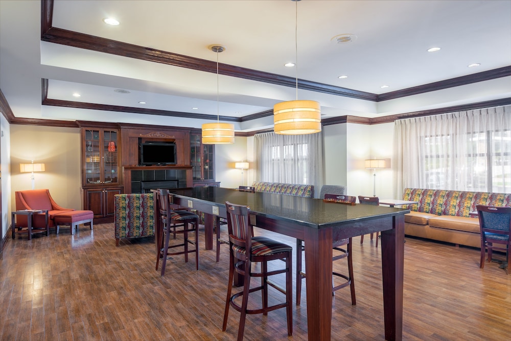 Hampton Inn London North - photo 2