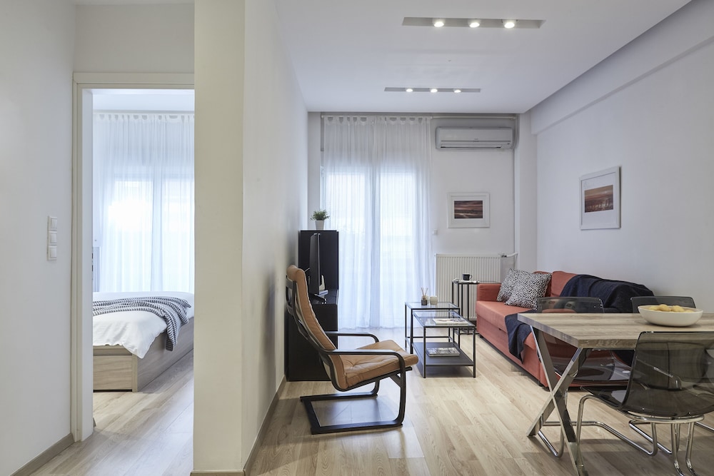 Modern Elegant Apt at Kolonaki — 4-Star Luxury Hotel in Athens, Greece