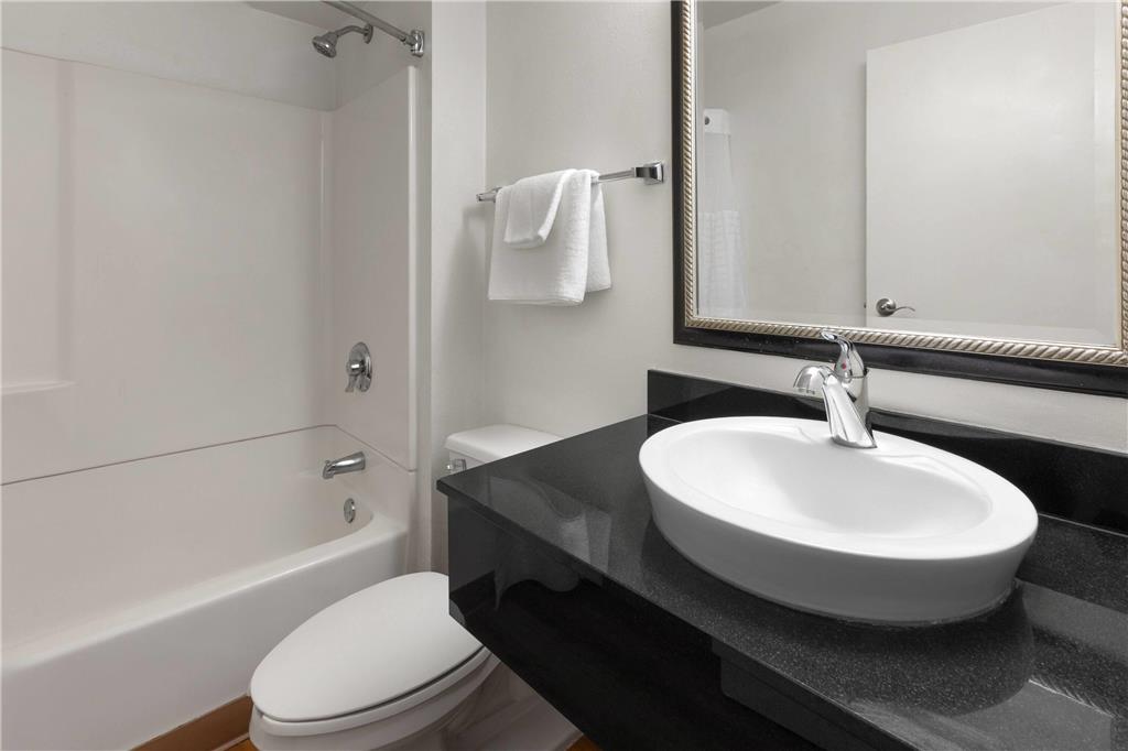 Travelodge by Wyndham Madison Heights MI - photo 12