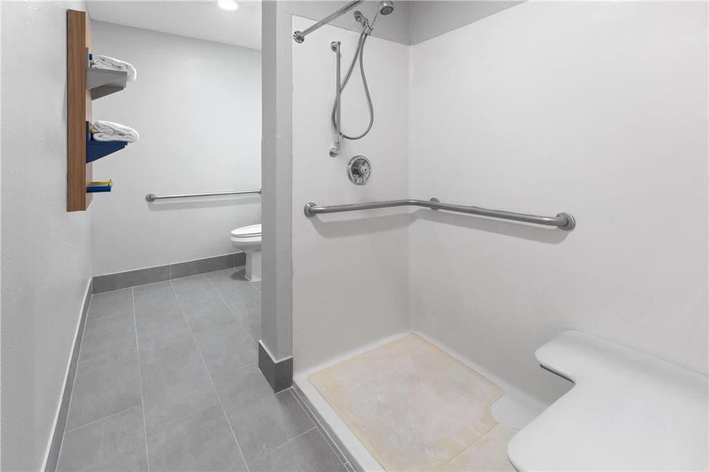 Microtel Inn & Suites by Wyndham Sioux Falls - photo 18