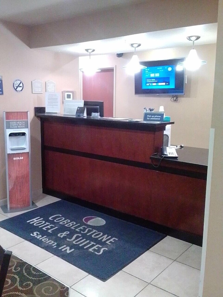 Cobblestone Hotel & Suites Salem - photo 2