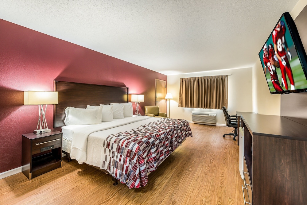 Red Roof Inn & Suites Wapakoneta - photo 13